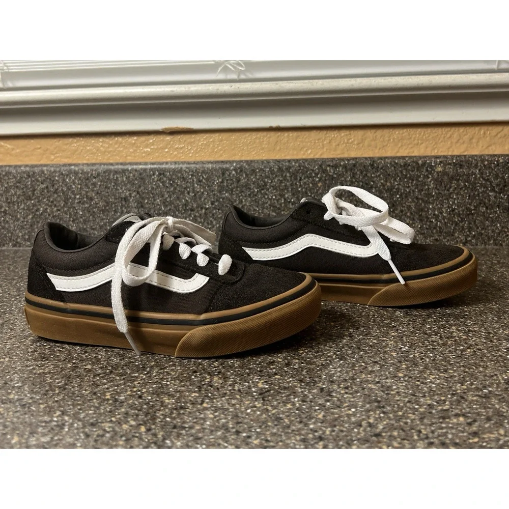 Vans Classic Little Kids 13 Sneaker Shoe Lace Up Low Brown Suede/Canvas Gum Sole